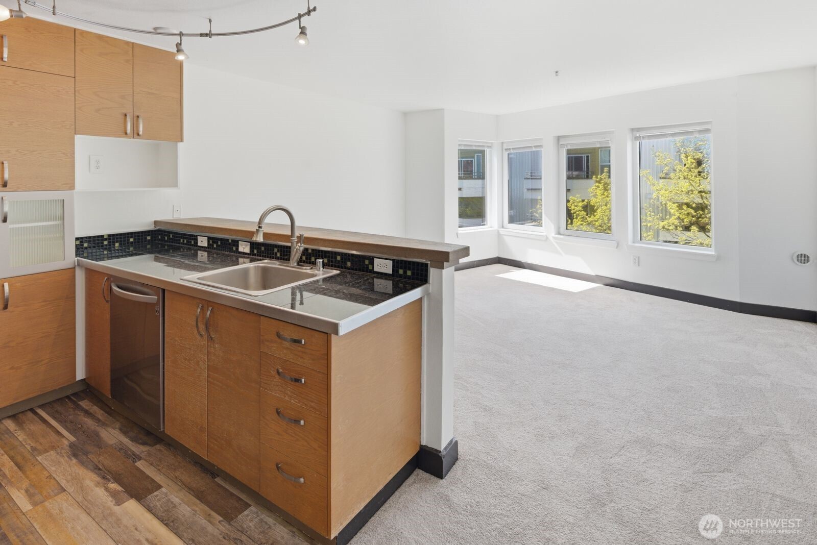 2440 Western Ave #509, Seattle, WA 98121
