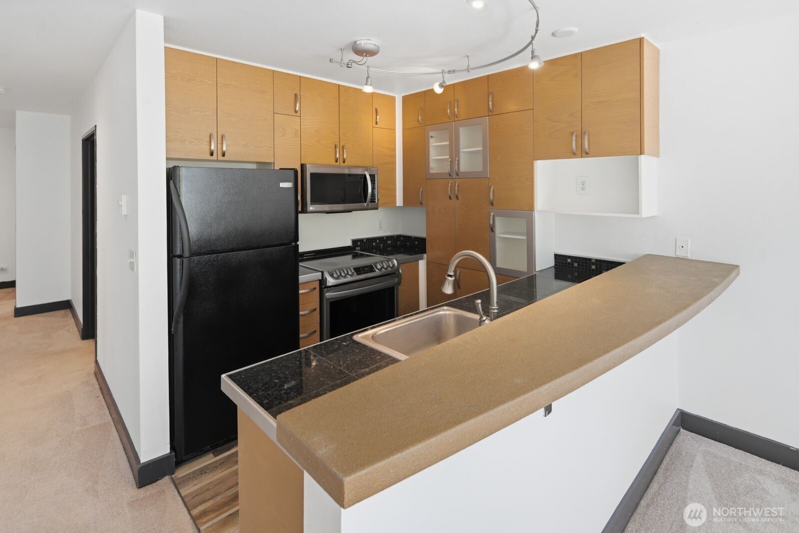 2440 Western Ave #509, Seattle, WA 98121