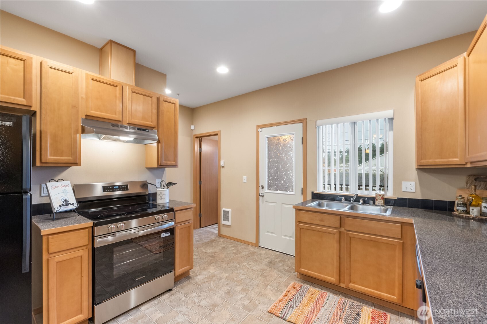 3125 S 45th Street , Tacoma, WA 98409