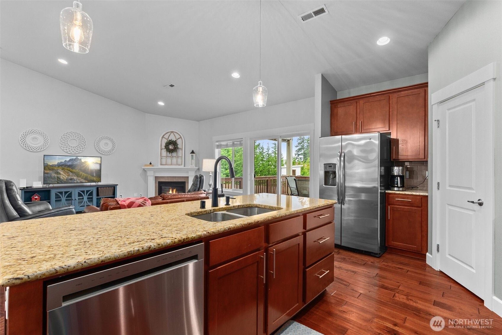 10411 32nd Street E, Edgewood, WA 98372