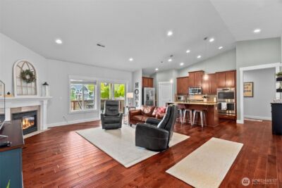 10411 32nd Street E, Edgewood, WA 98372 - Photo 2