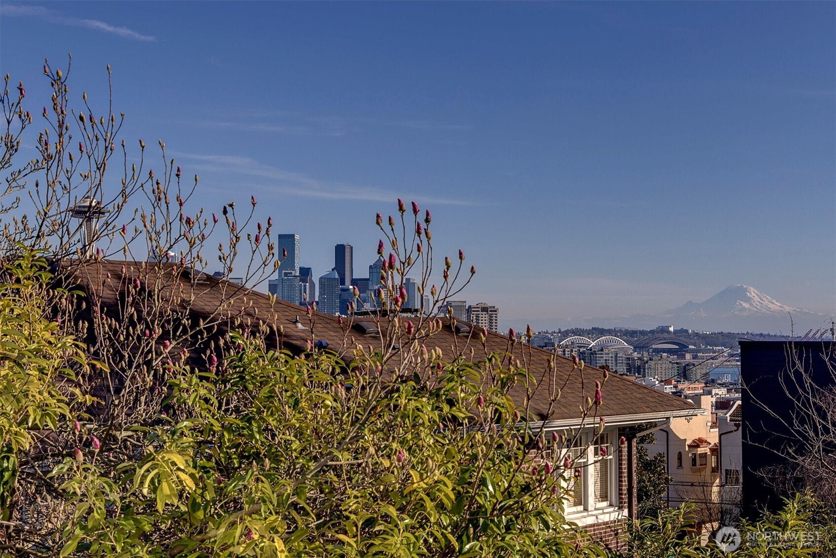 505 W Kinnear Place , Seattle, WA 98119-3617