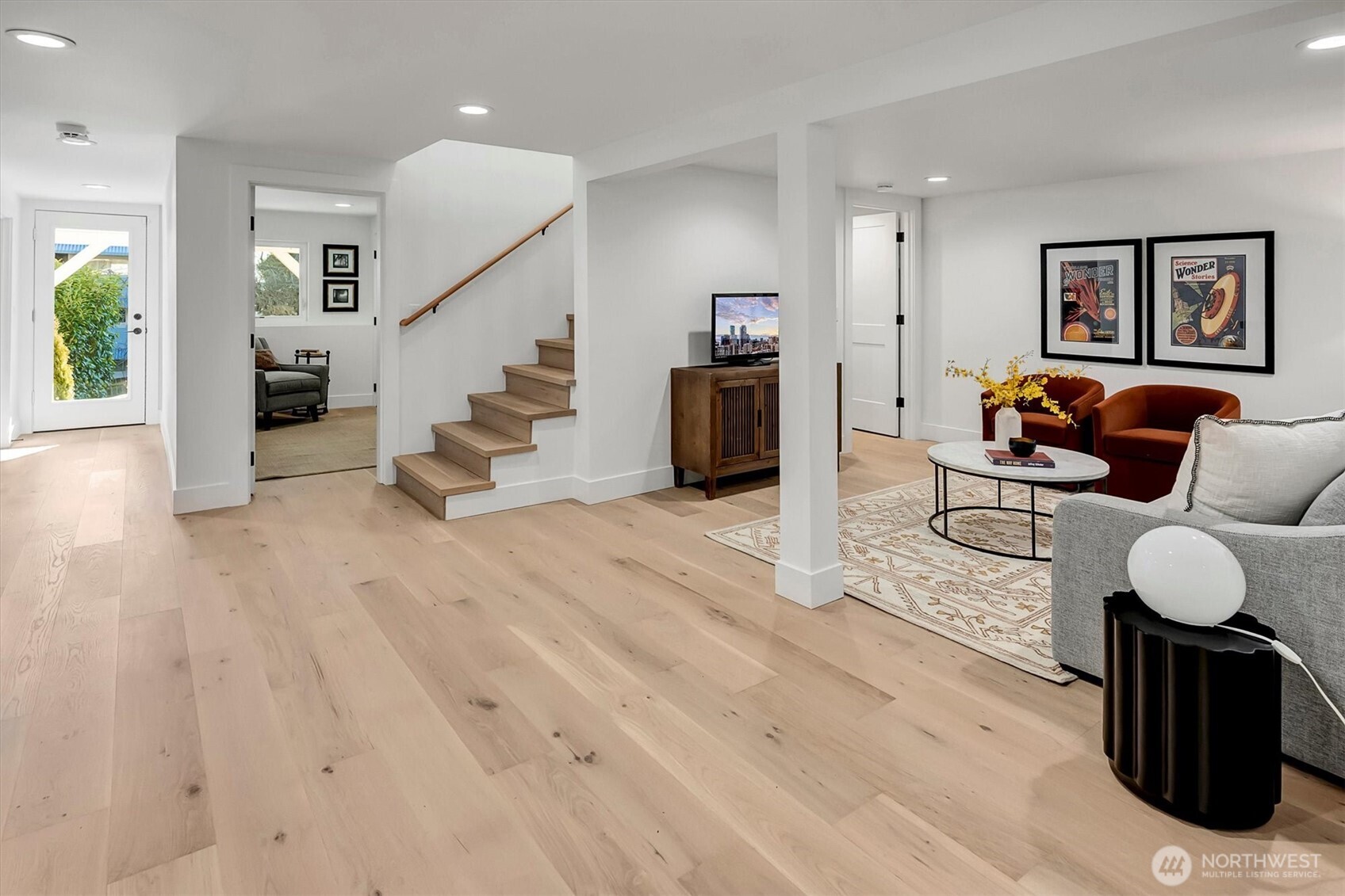 505 W Kinnear Place , Seattle, WA 98119-3617