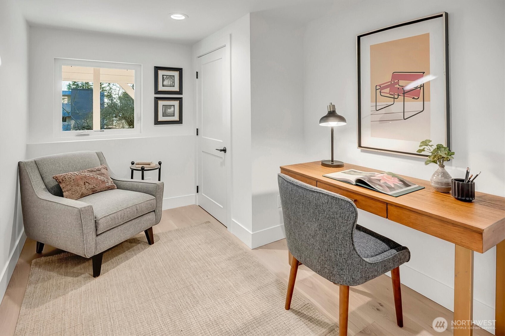 505 W Kinnear Place , Seattle, WA 98119-3617