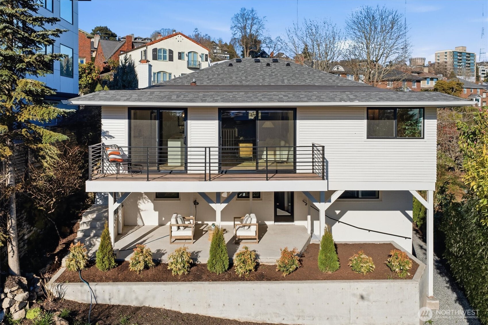 505 W Kinnear Place , Seattle, WA 98119-3617
