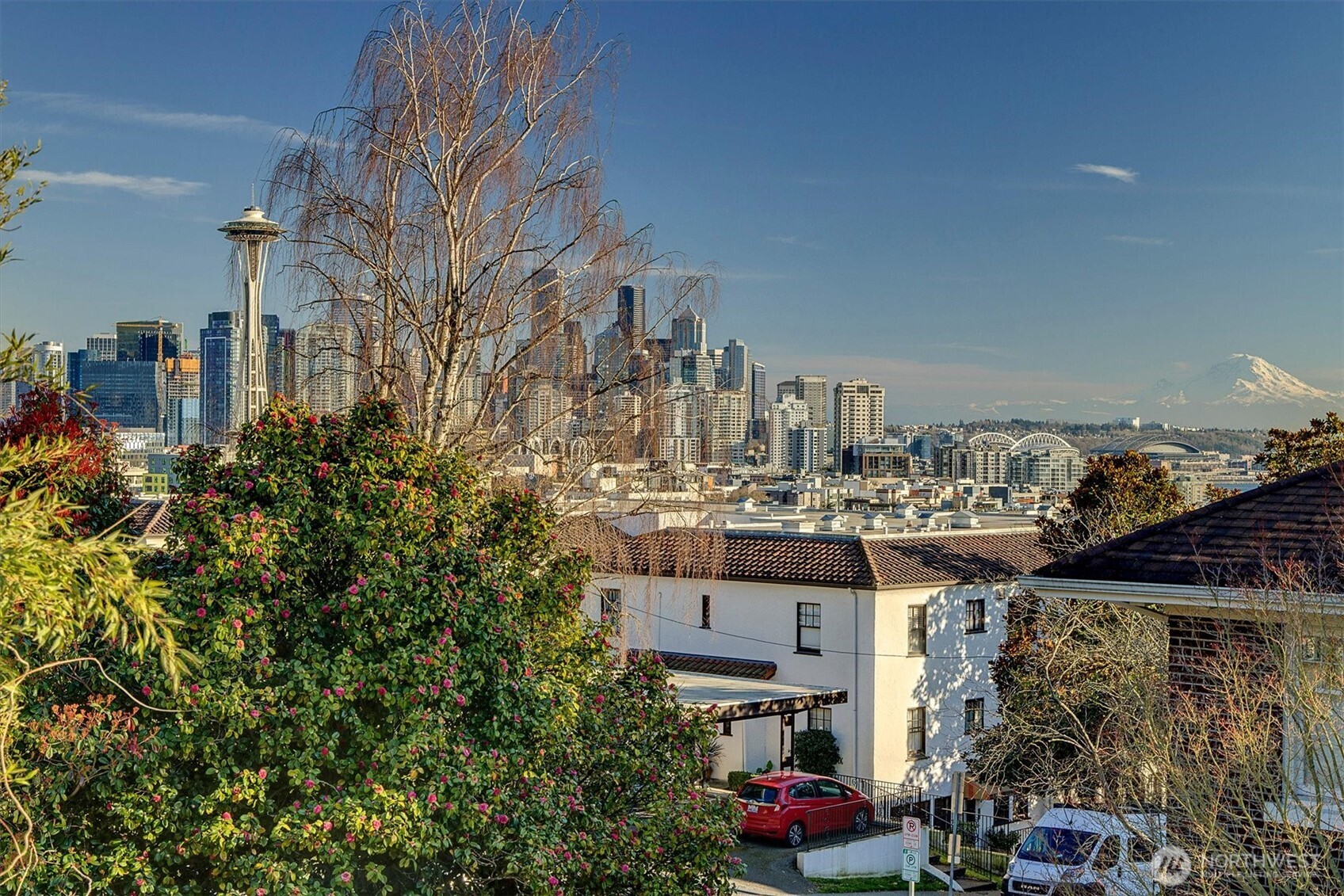505 W Kinnear Place , Seattle, WA 98119-3617