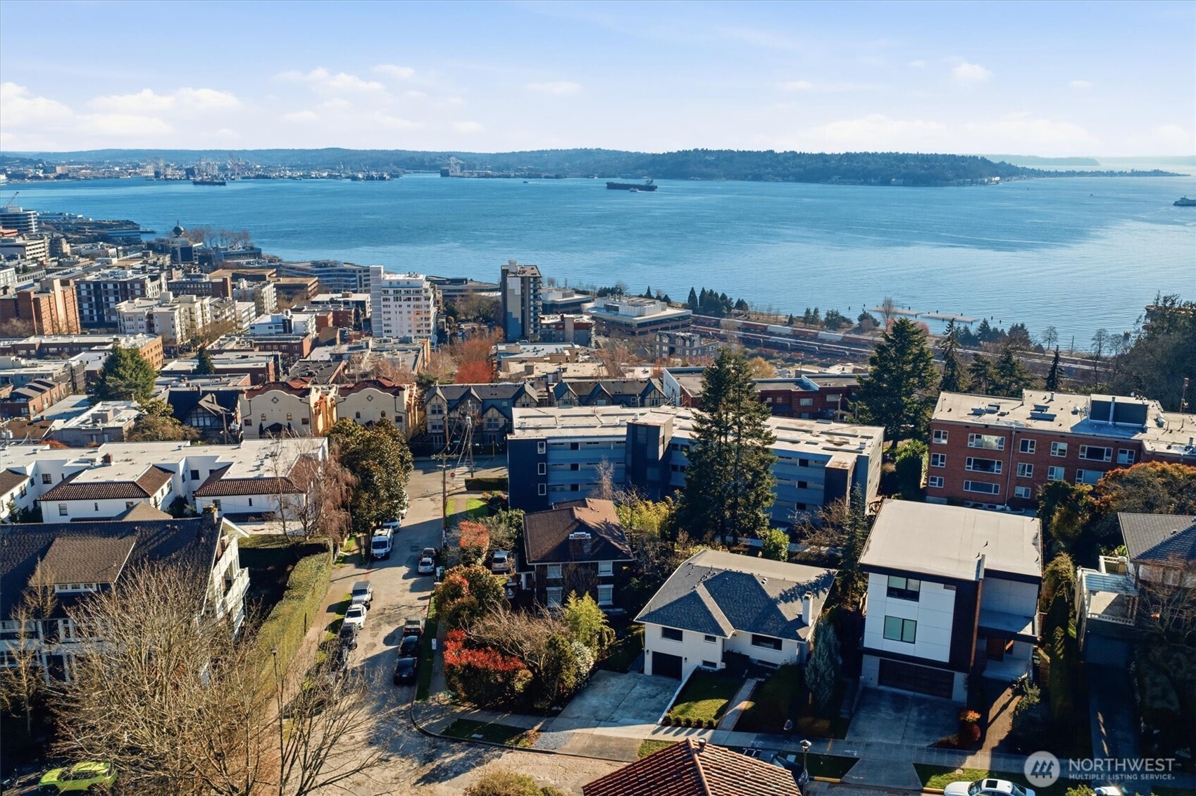 505 W Kinnear Place , Seattle, WA 98119-3617