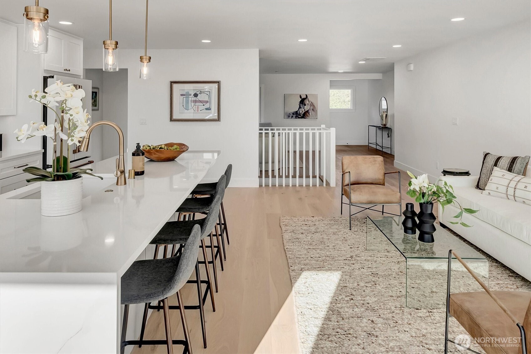 505 W Kinnear Place , Seattle, WA 98119-3617