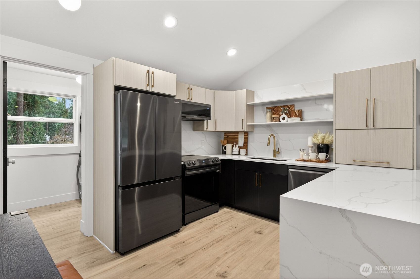14551 Ashworth Avenue N, Shoreline, WA 98133