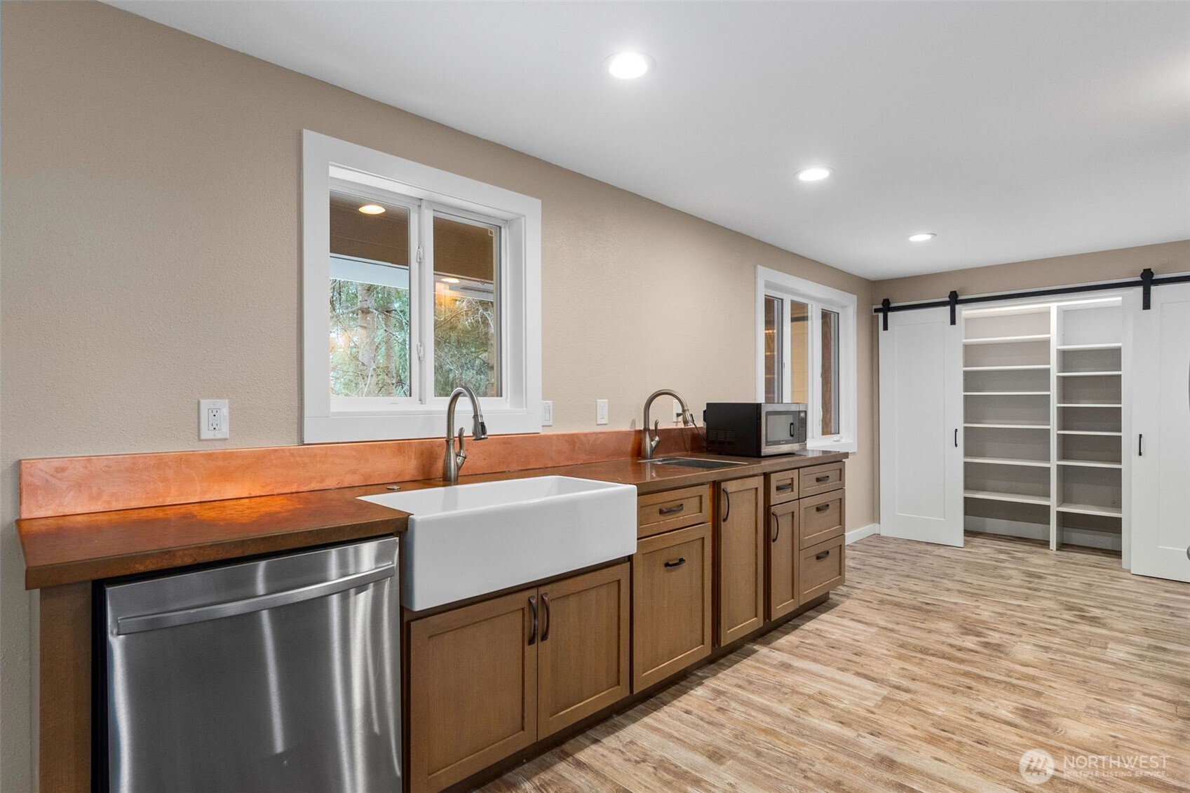 9009 Ridgeview Circle W, University Place, WA 98466