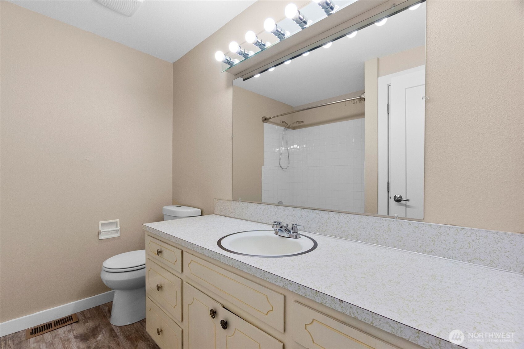 9009 Ridgeview Circle W, University Place, WA 98466