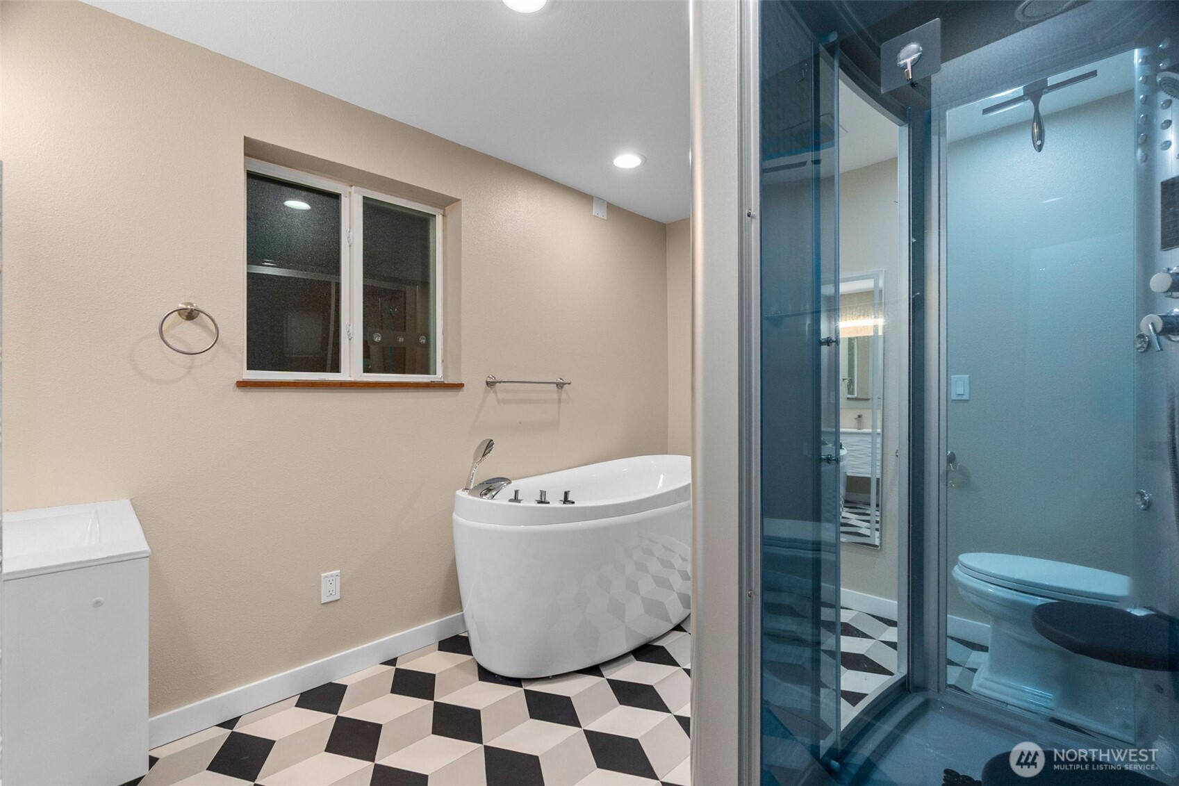 9009 Ridgeview Circle W, University Place, WA 98466