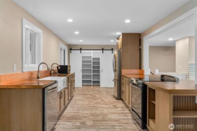 9009 Ridgeview Circle W, University Place, WA 98466 - Photo 3