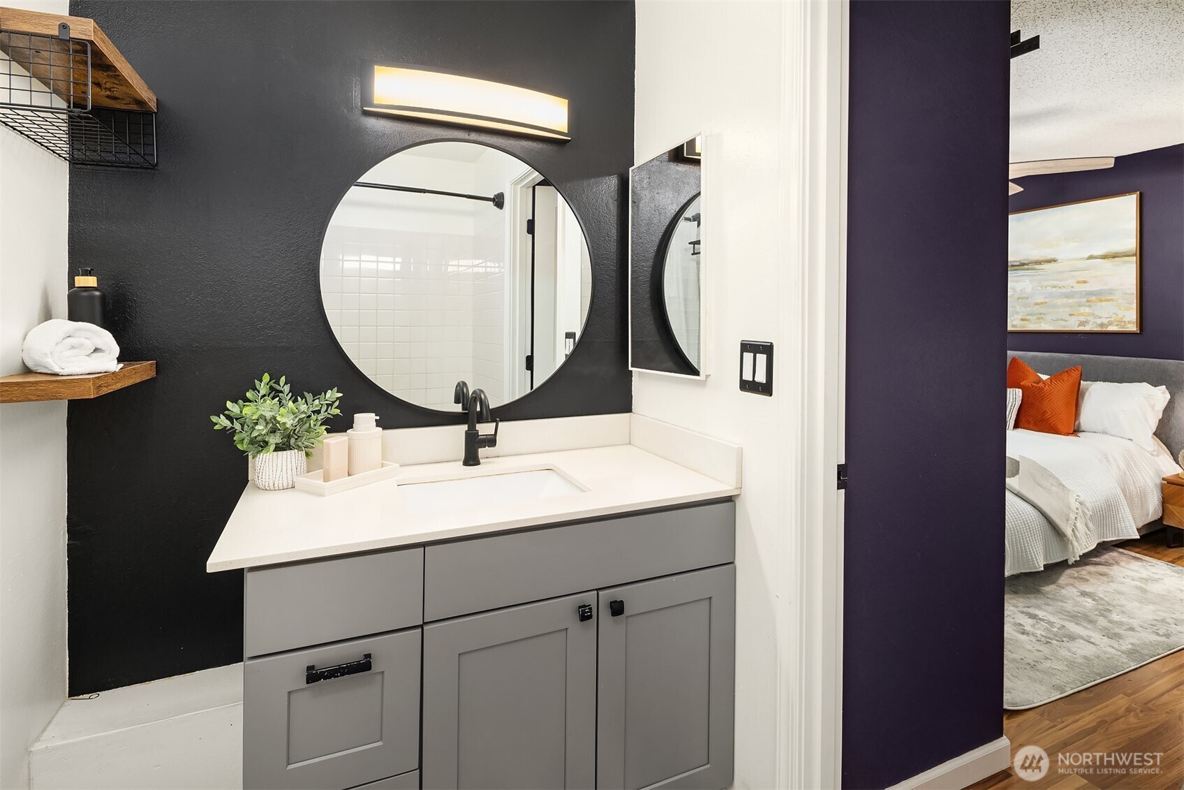 654 W Olympic Place #203, Seattle, WA 98119