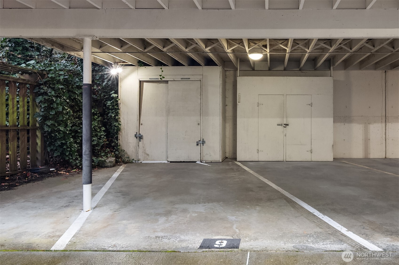 654 W Olympic Place #203, Seattle, WA 98119