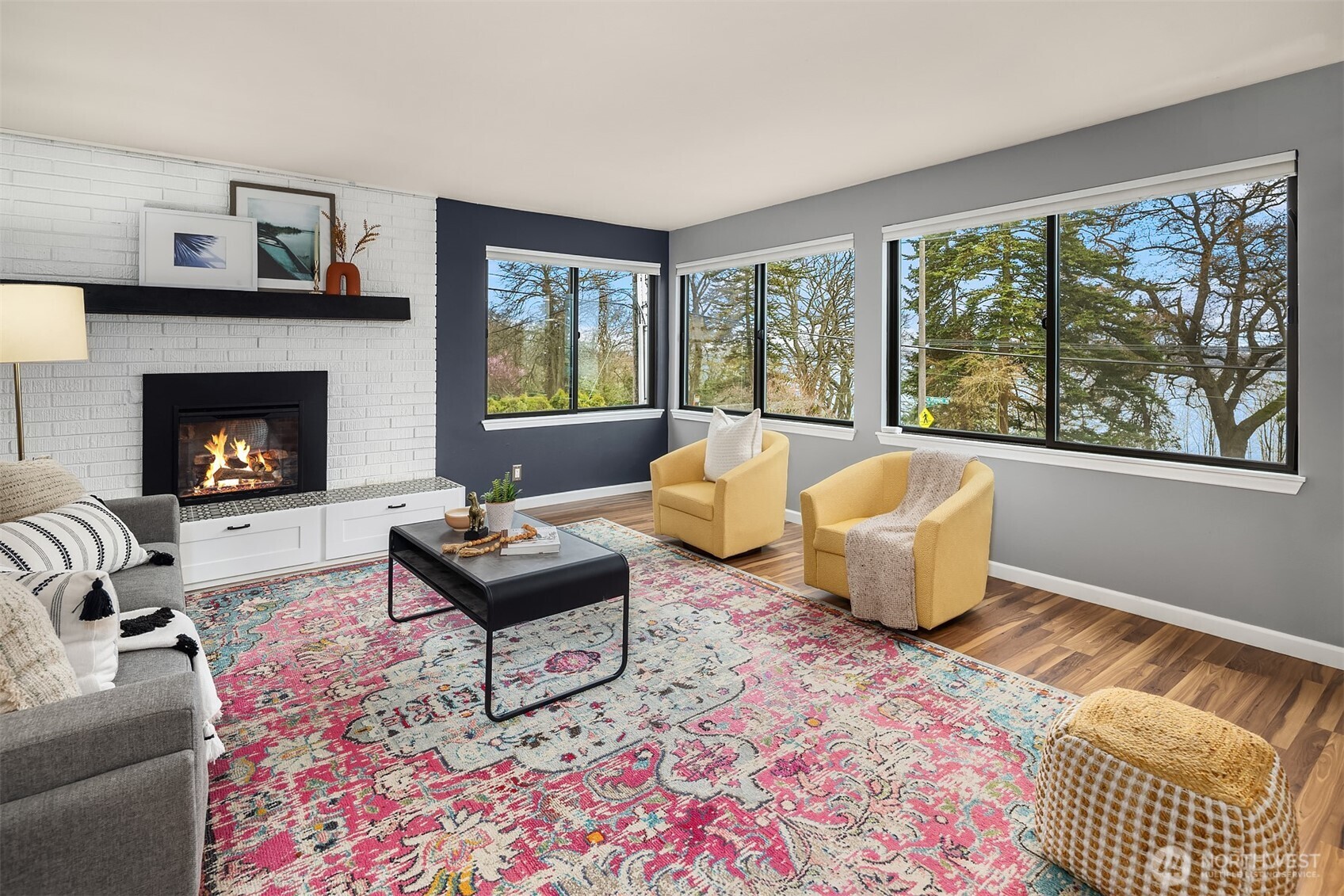 654 W Olympic Place #203, Seattle, WA 98119
