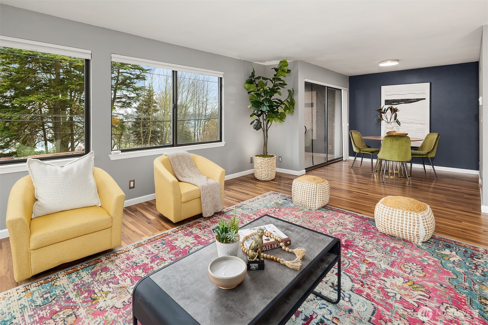 654 W Olympic Place #203, Seattle, WA 98119