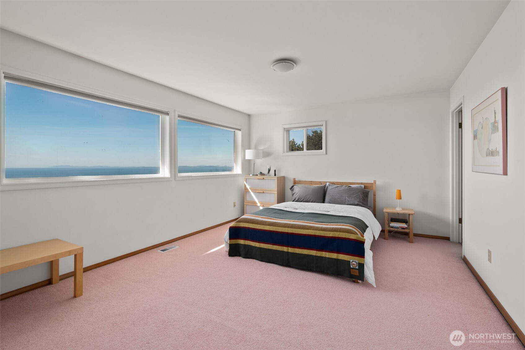 1889 West Beach Road , Oak Harbor, WA 98277