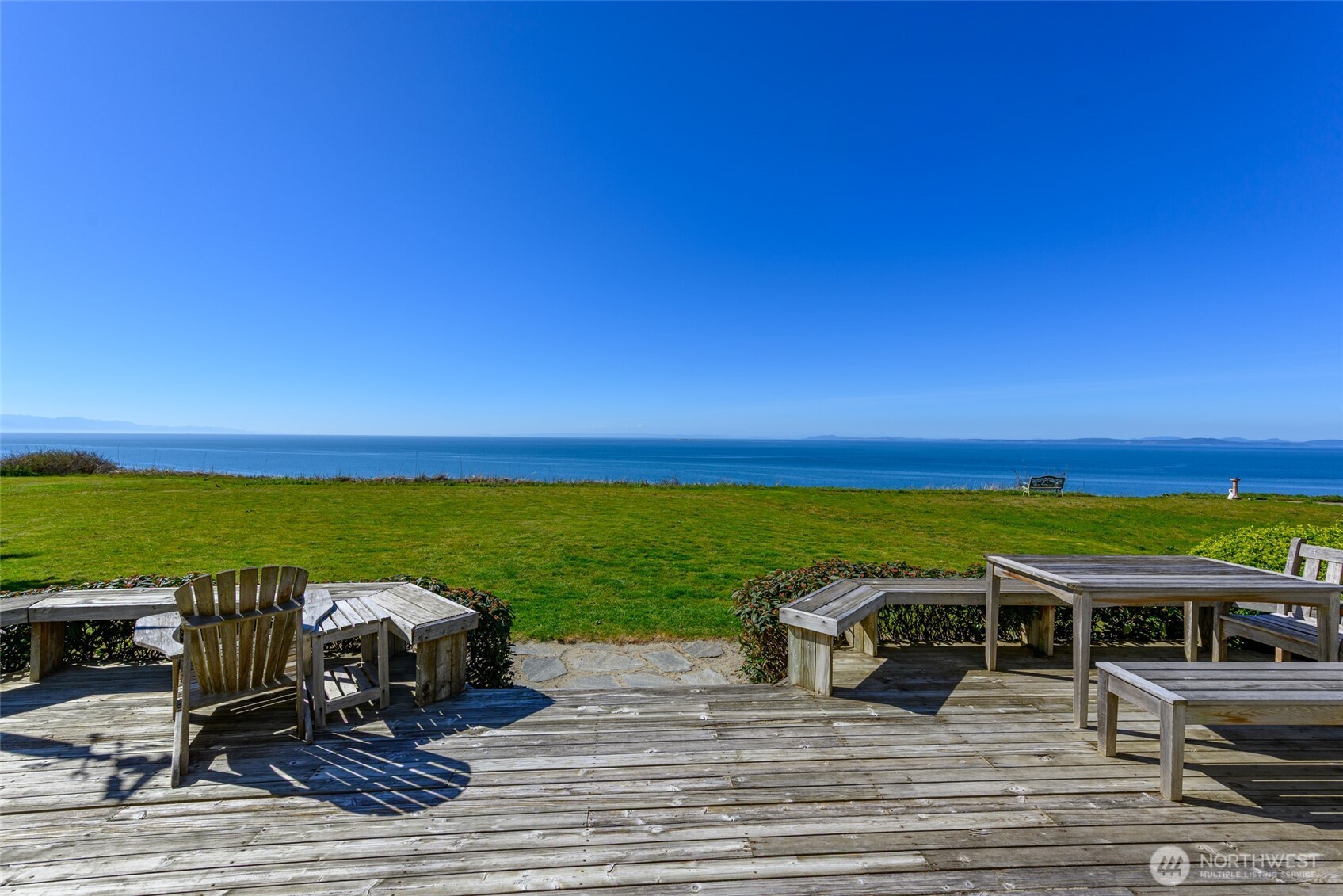 1889 West Beach Road , Oak Harbor, WA 98277