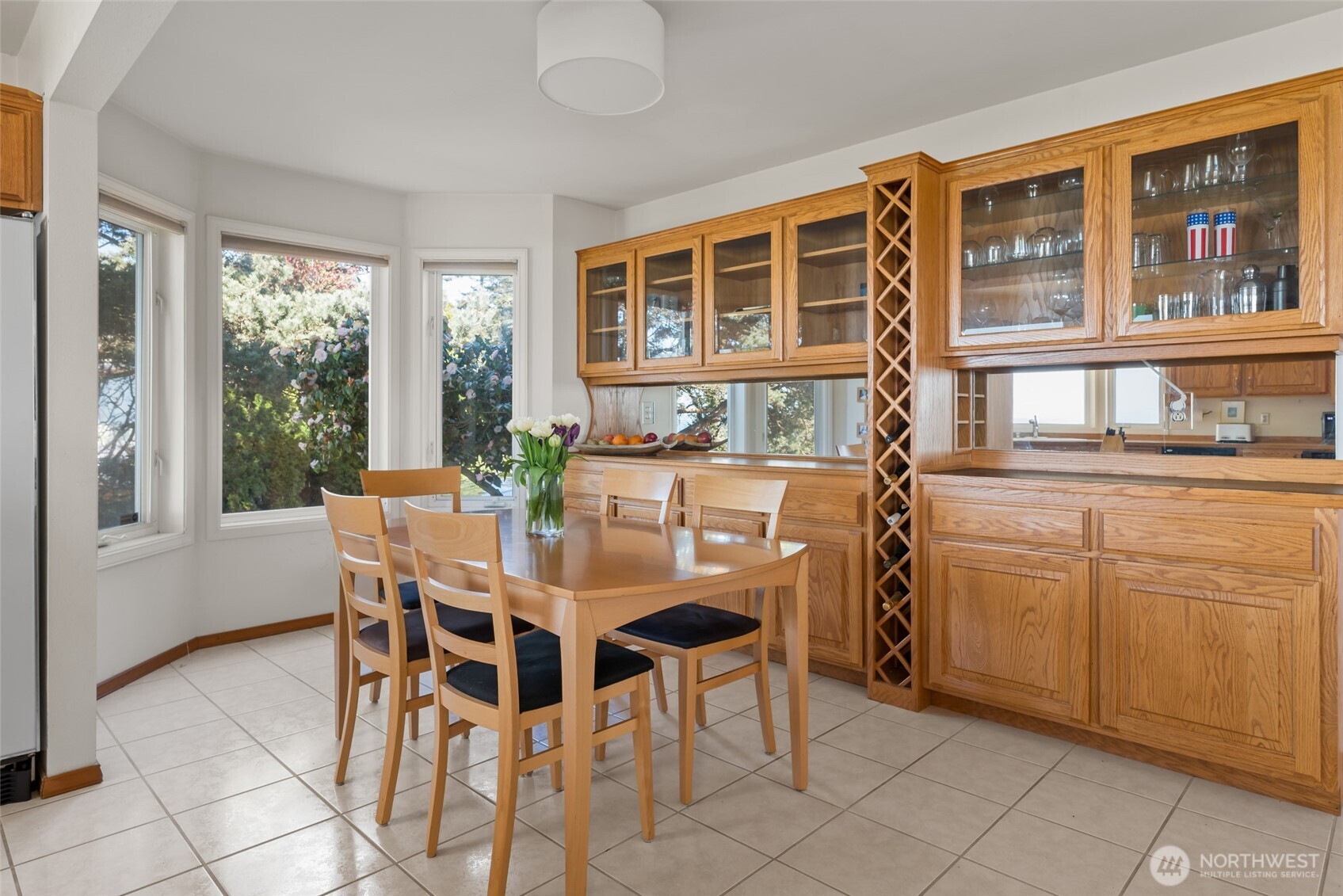 1889 West Beach Road , Oak Harbor, WA 98277