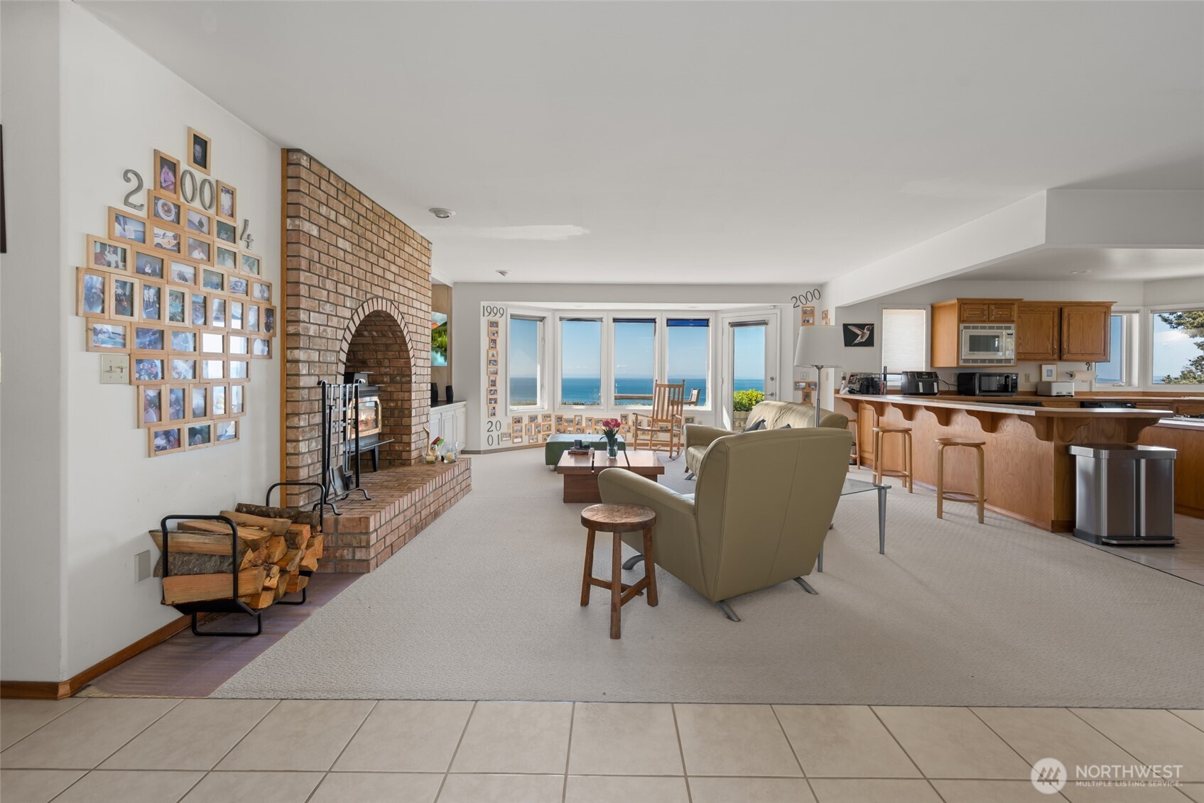 1889 West Beach Road , Oak Harbor, WA 98277