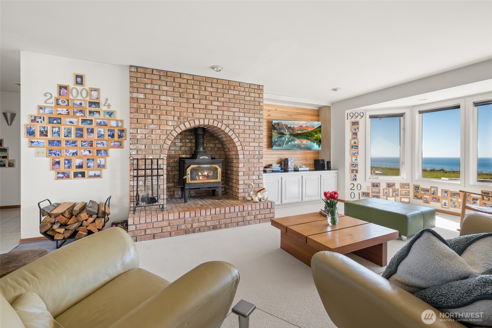 1889 West Beach Road , Oak Harbor, WA 98277