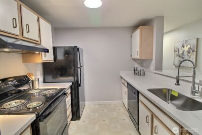 975 Aberdeen Avenue NE #L202, Renton, WA 98056-2892 - Photo 7