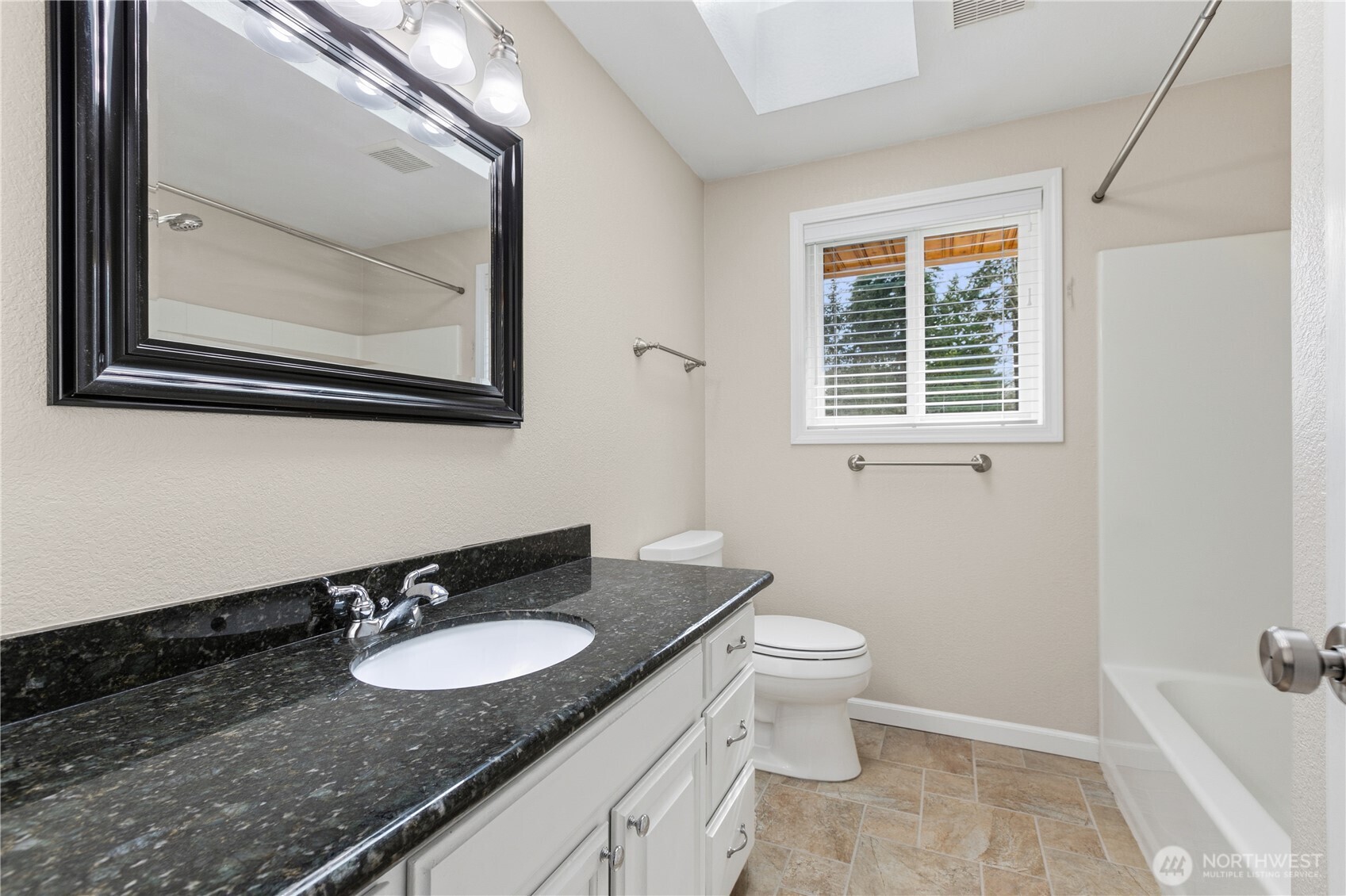 12504 40th Avenue SE, Everett, WA 98208