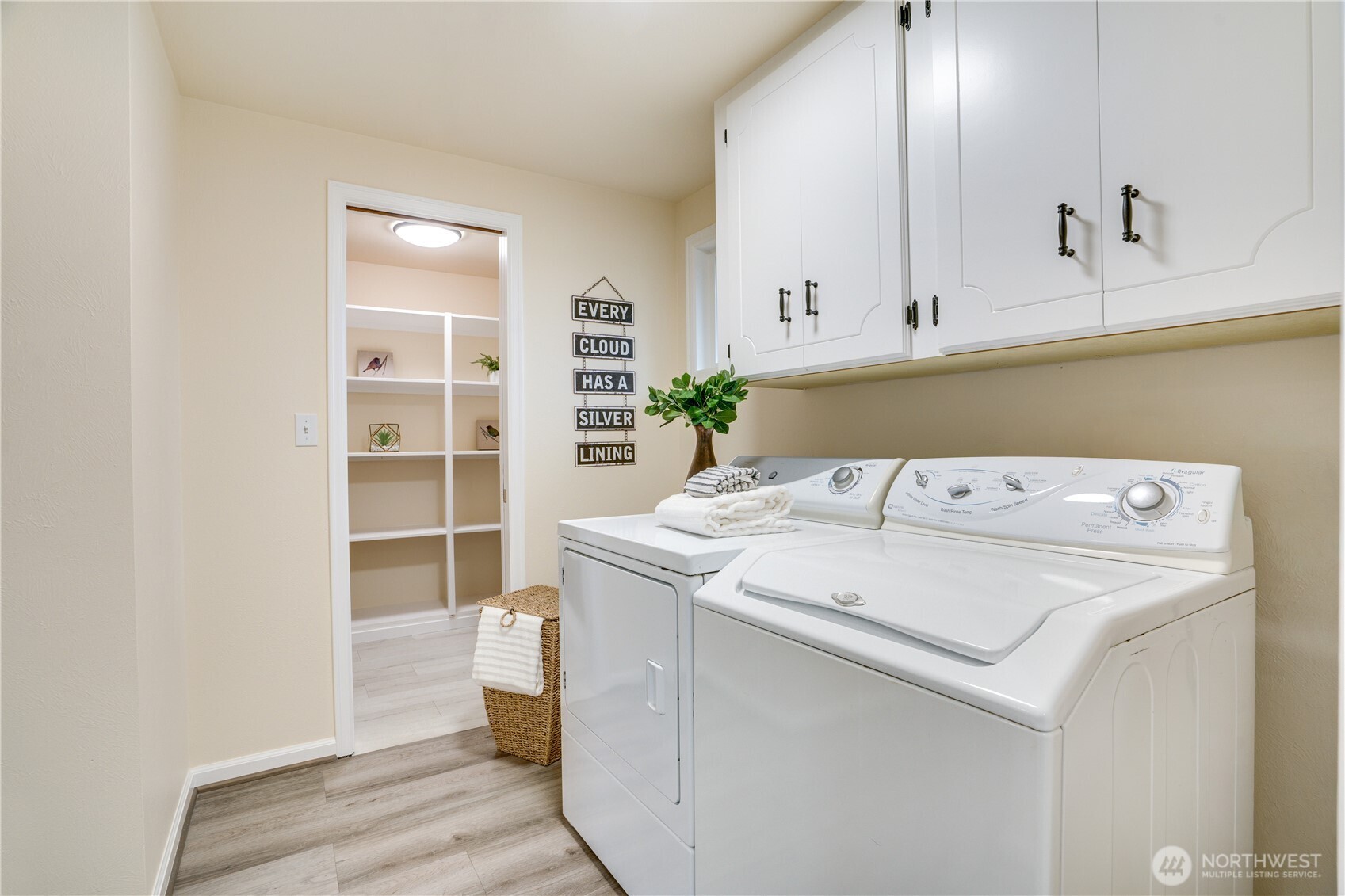 4922 N 19th Street , Tacoma, WA 98406