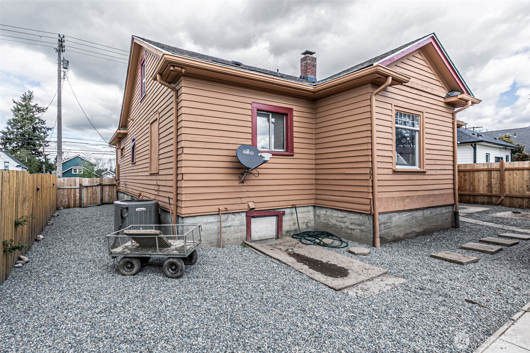1432 S 56th Street , Tacoma, WA 98408
