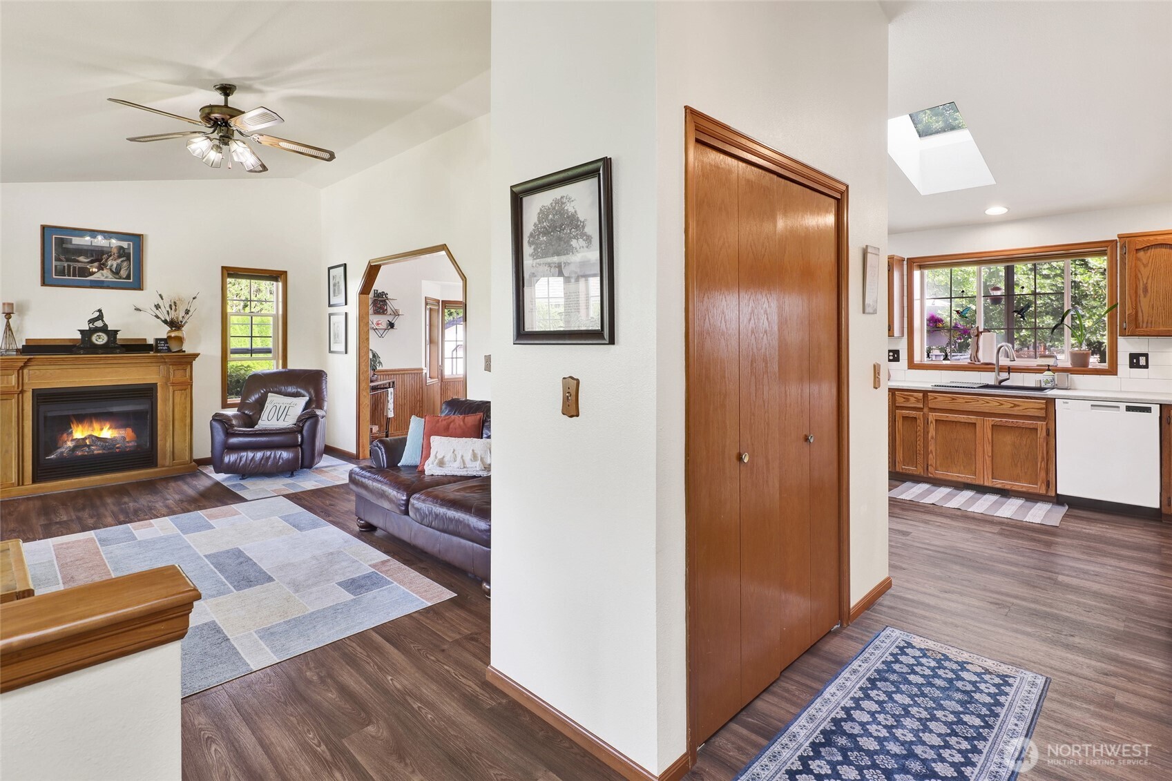1048 Edgewater Lane , Lynden, WA 98264