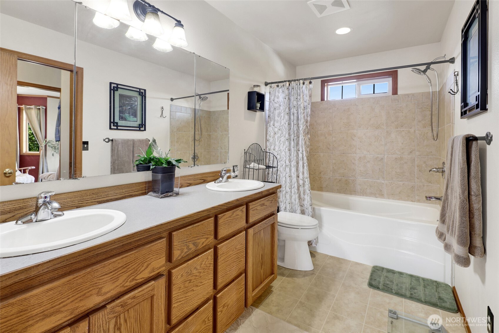 1048 Edgewater Lane , Lynden, WA 98264