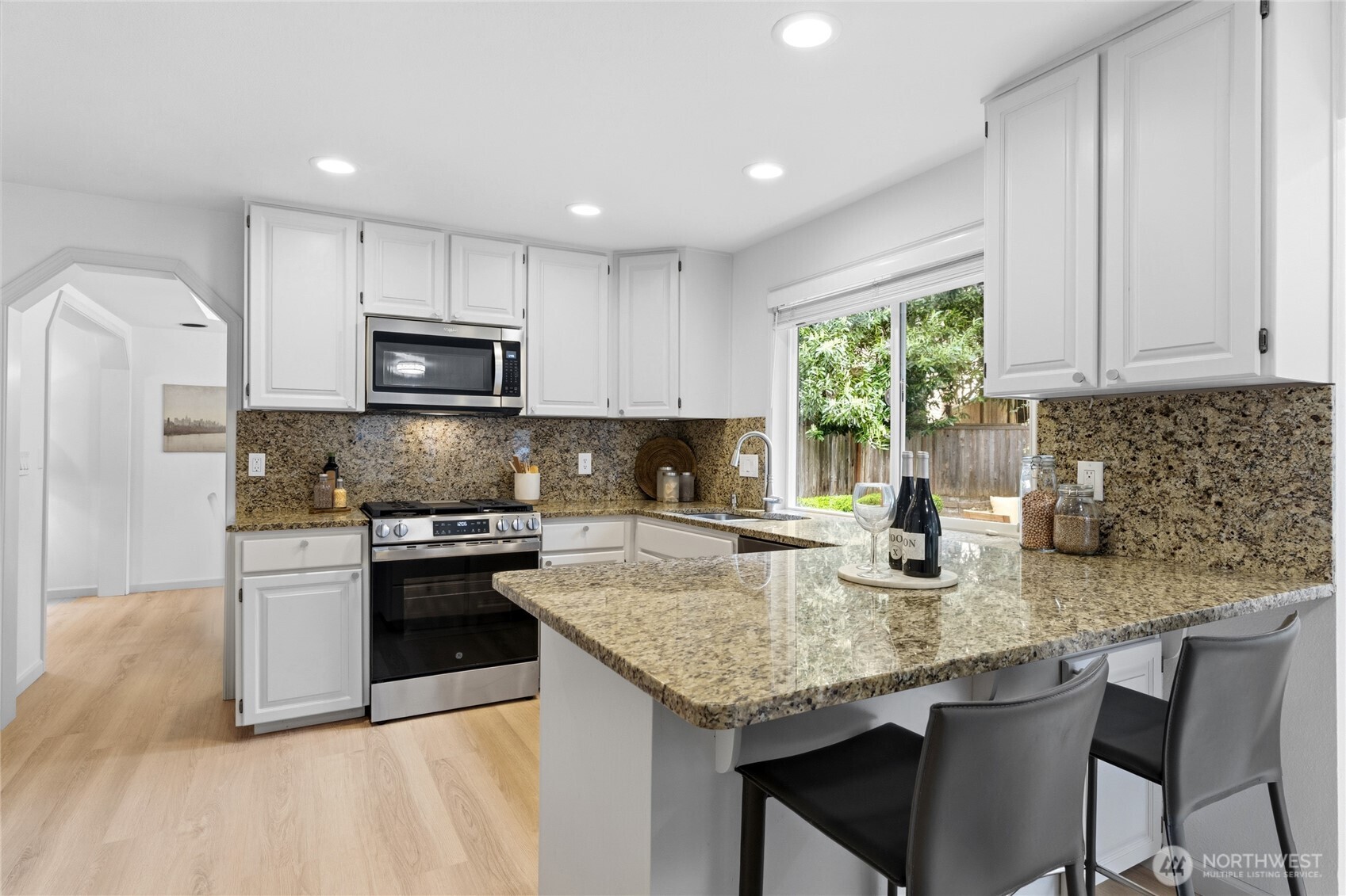 23947 SE 42nd Place , Sammamish, WA 98029