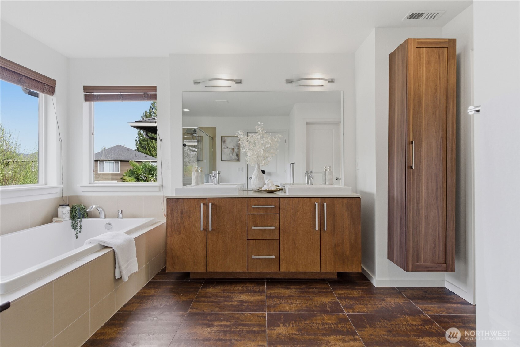 3806 NE 23rd Place , Renton, WA 98056