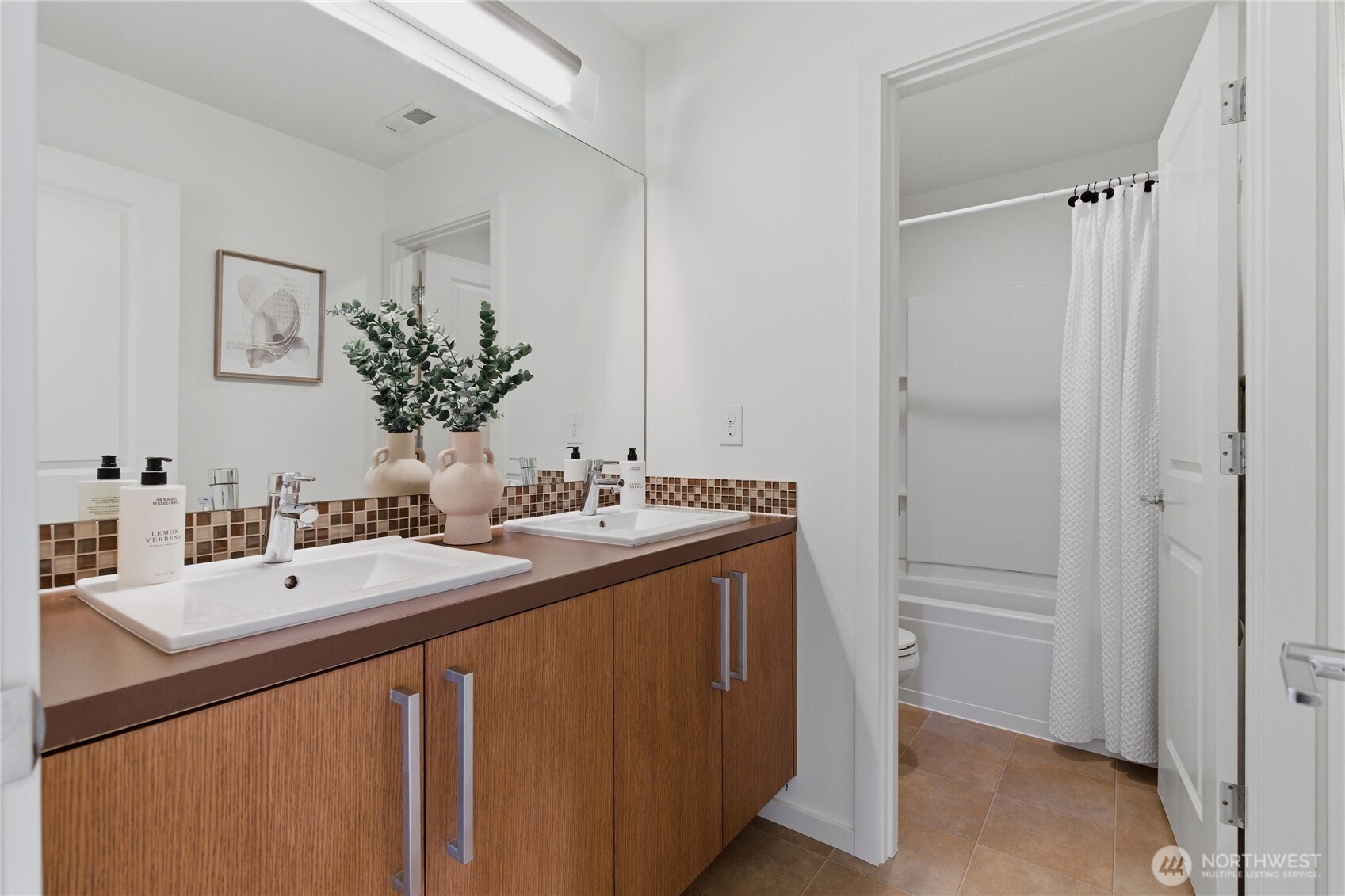 3806 NE 23rd Place , Renton, WA 98056