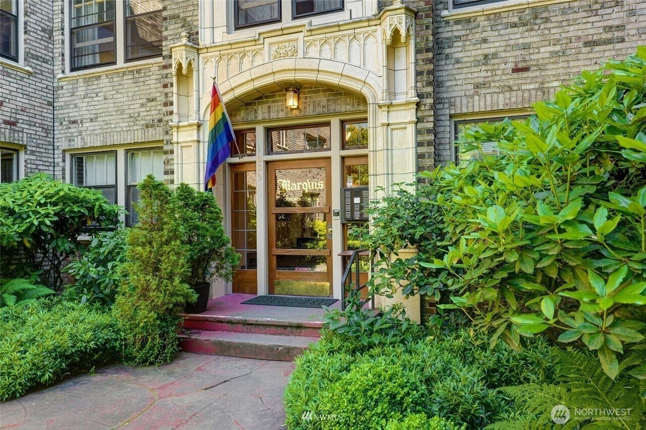 1605 E Olive Street #307, Seattle, WA 98122