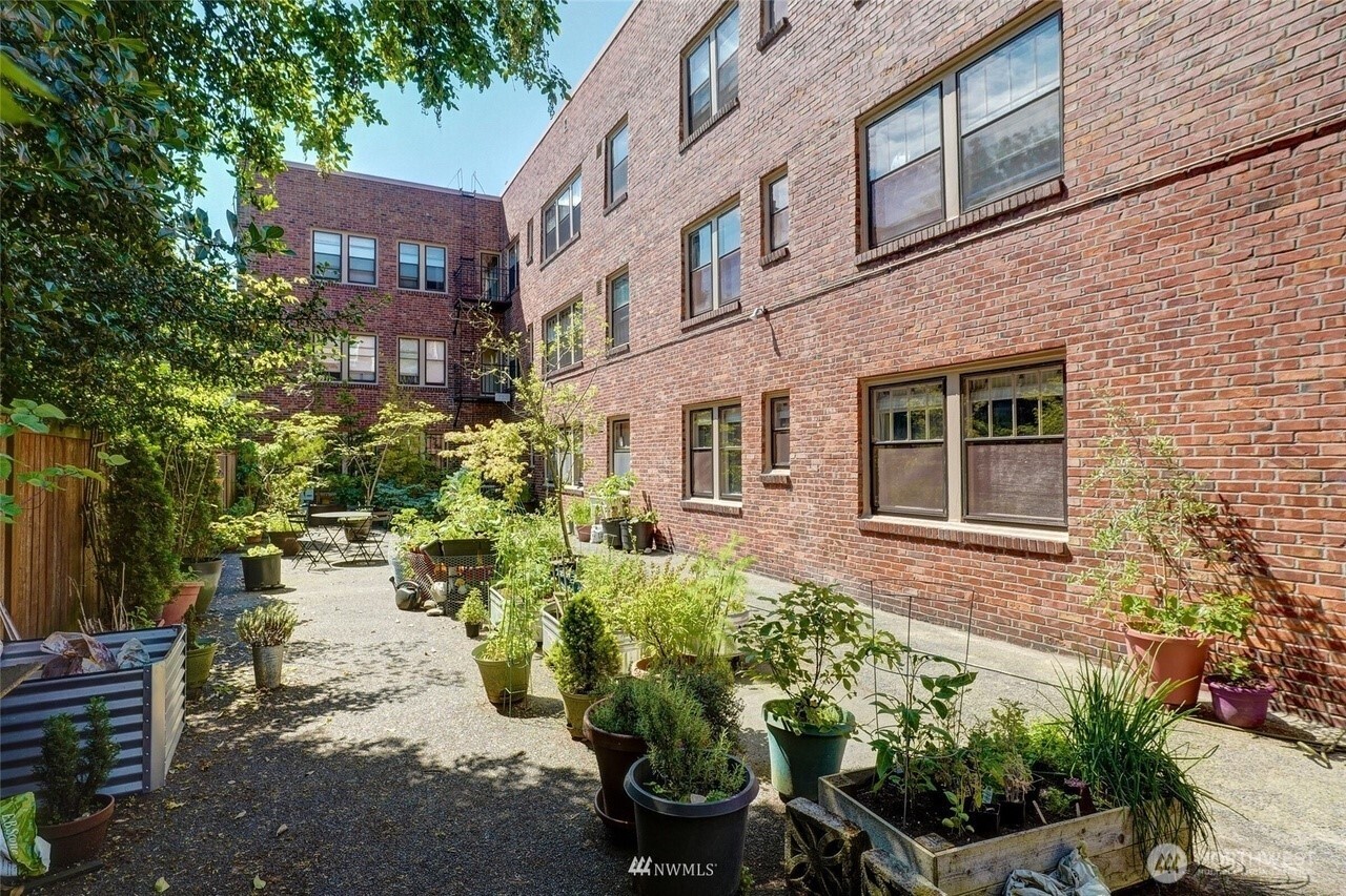 1605 E Olive Street #307, Seattle, WA 98122