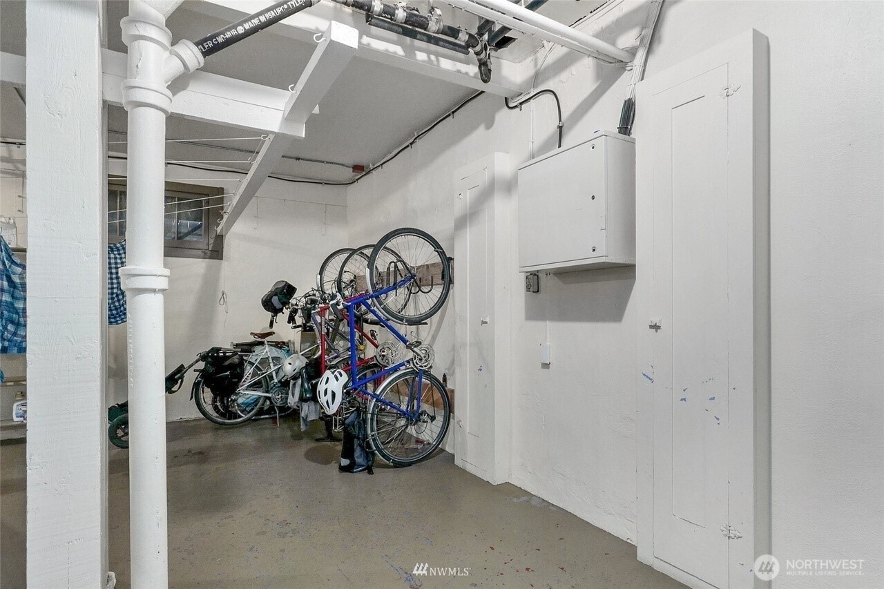 1605 E Olive Street #307, Seattle, WA 98122