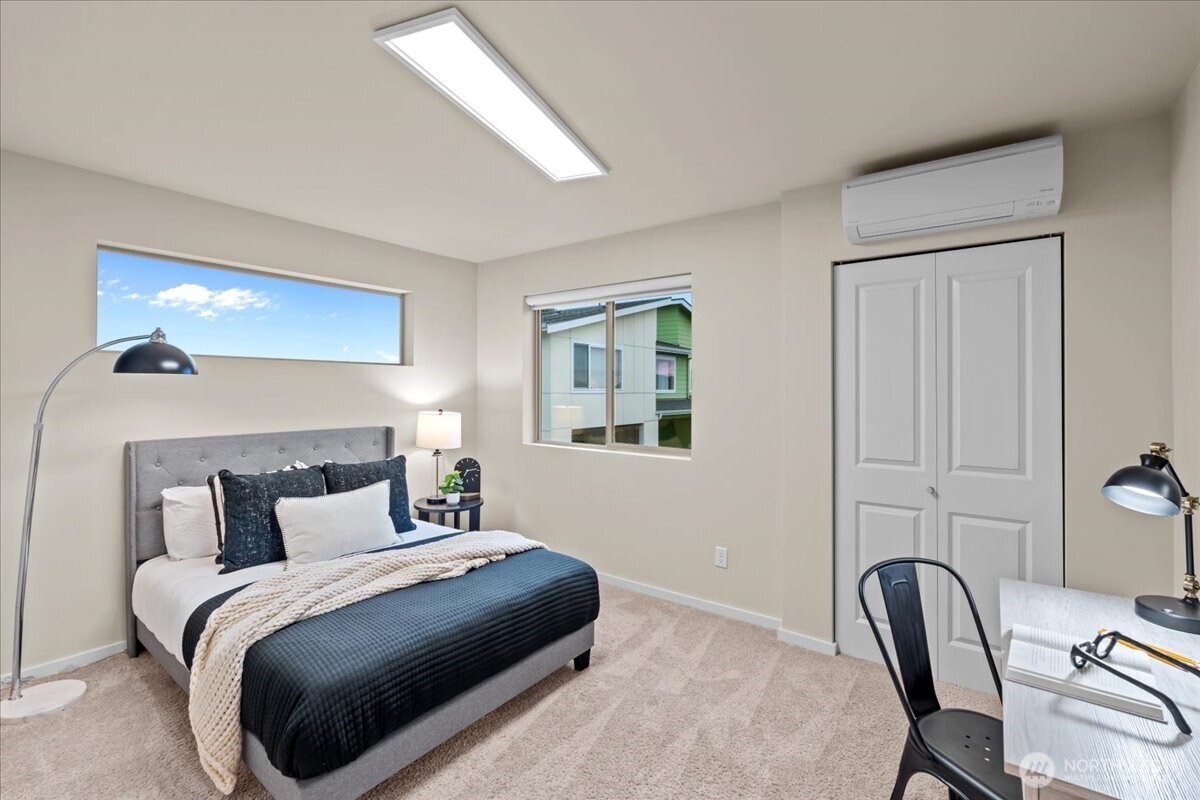 1067 SW 97th Street , Seattle, WA 98106