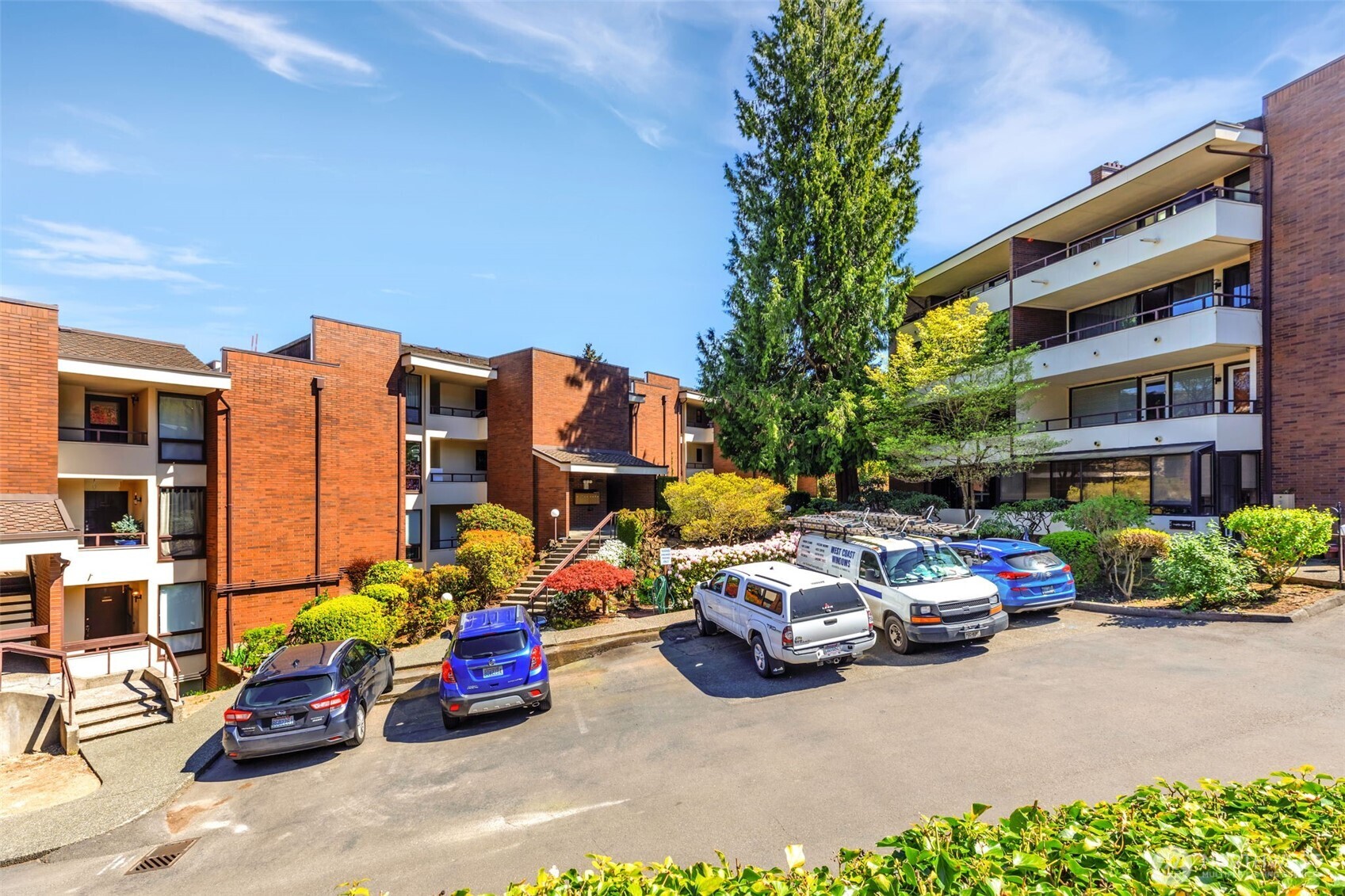 10911 D Glen Acres Drive S, Seattle, WA 98168-5514