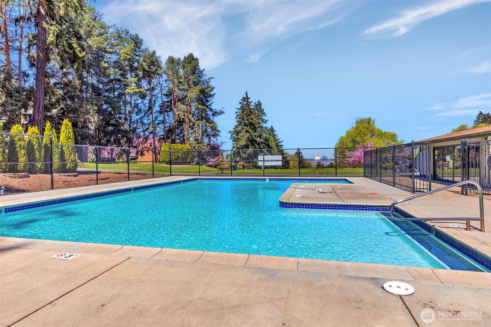 10911 D Glen Acres Drive S, Seattle, WA 98168-5514