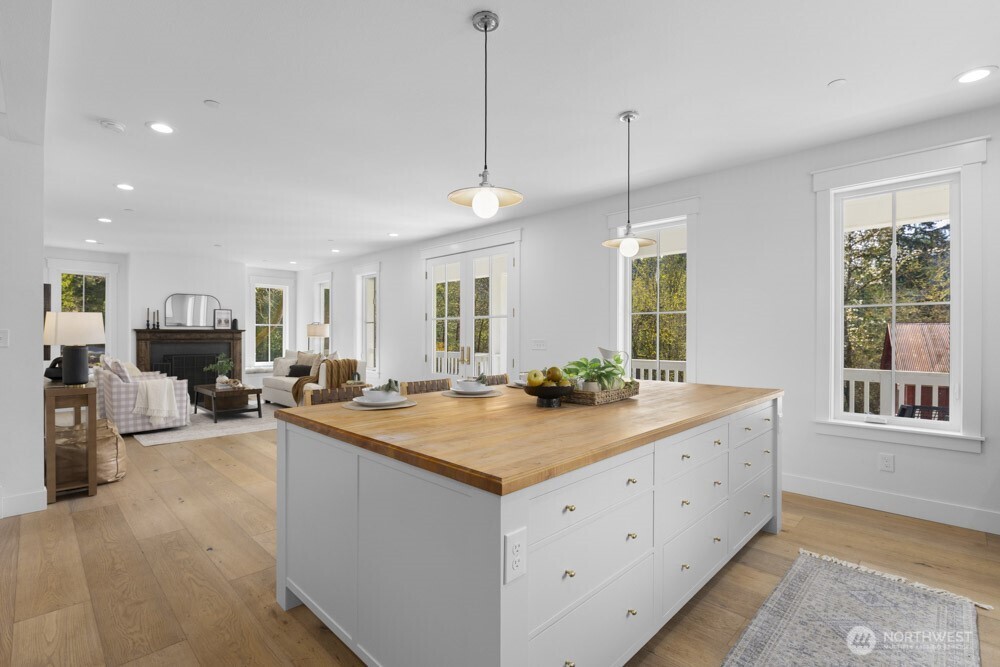 13310 Fettig Road E, Buckley, WA 98321-9644