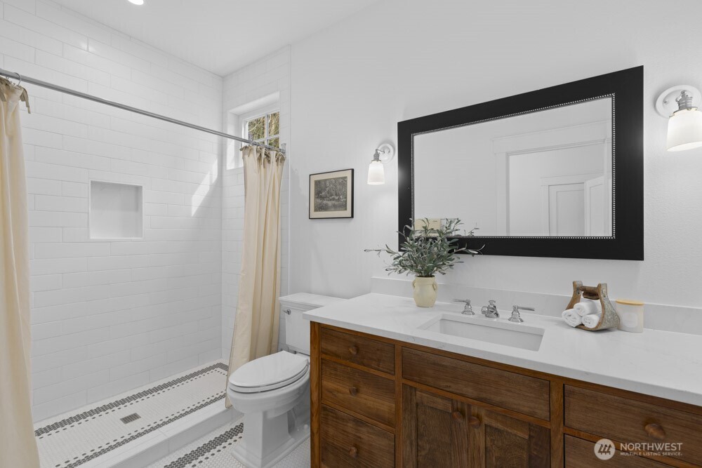 13310 Fettig Road E, Buckley, WA 98321-9644