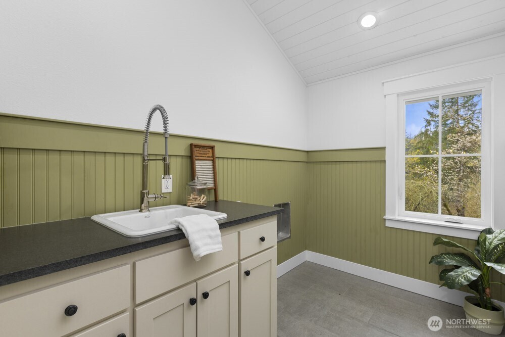 13310 Fettig Road E, Buckley, WA 98321-9644