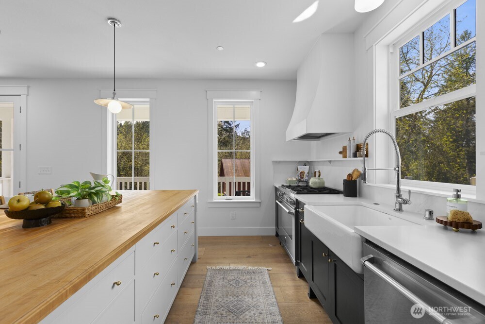 13310 Fettig Road E, Buckley, WA 98321-9644