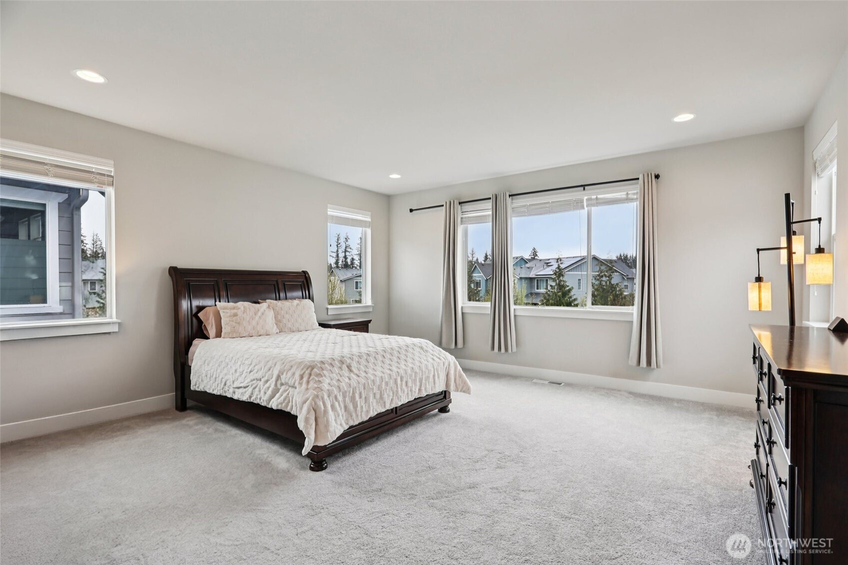 23607 SE 269th Court , Maple Valley, WA 98038