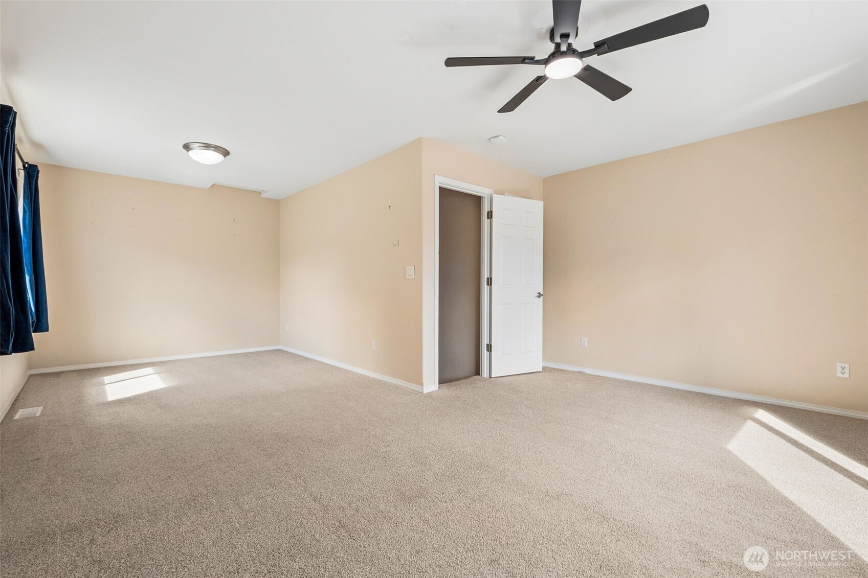 4209 Campus Green Drive NE, Lacey, WA 98516