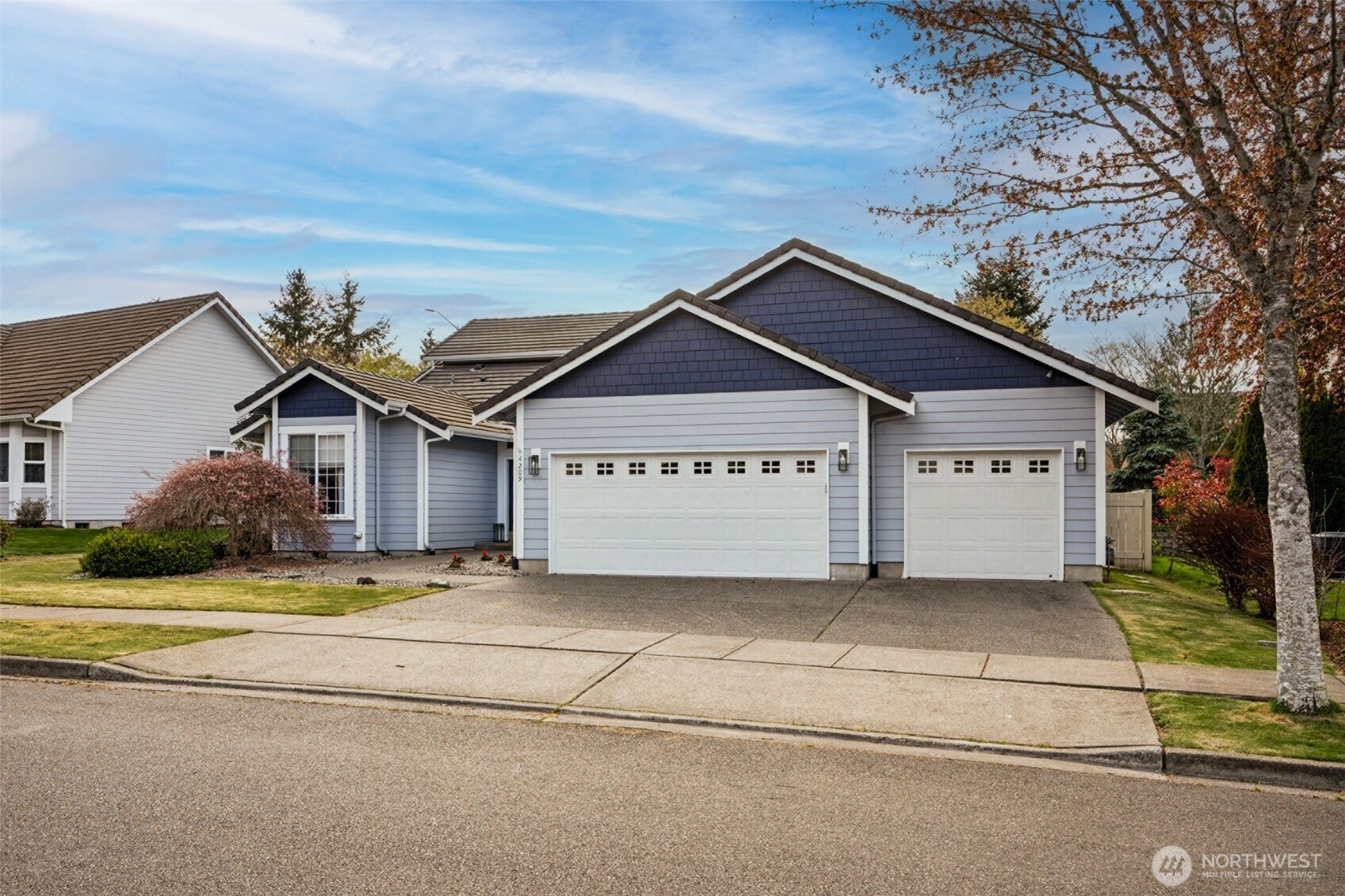 4209 Campus Green Drive NE, Lacey, WA 98516