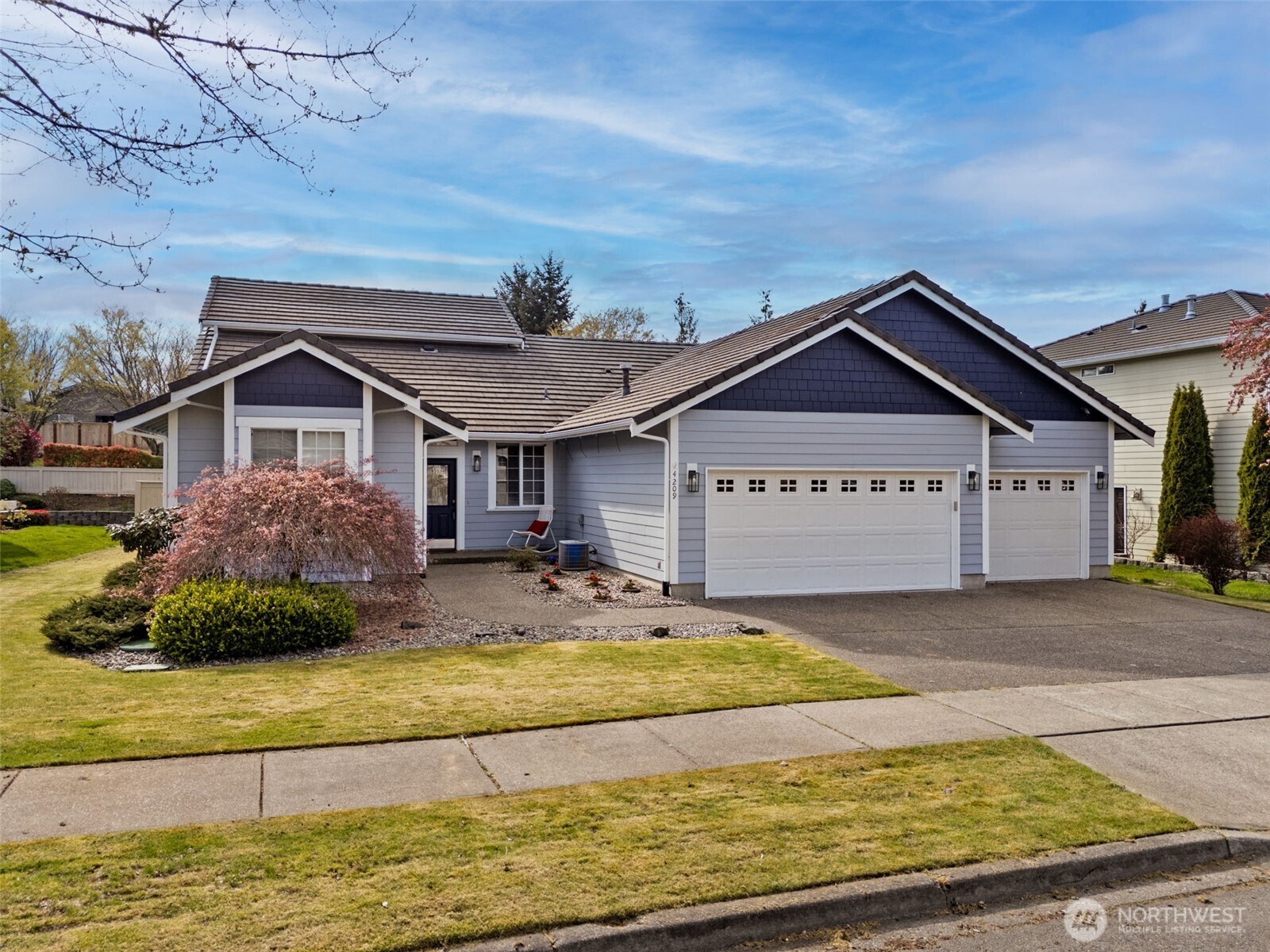 4209 Campus Green Drive NE, Lacey, WA 98516