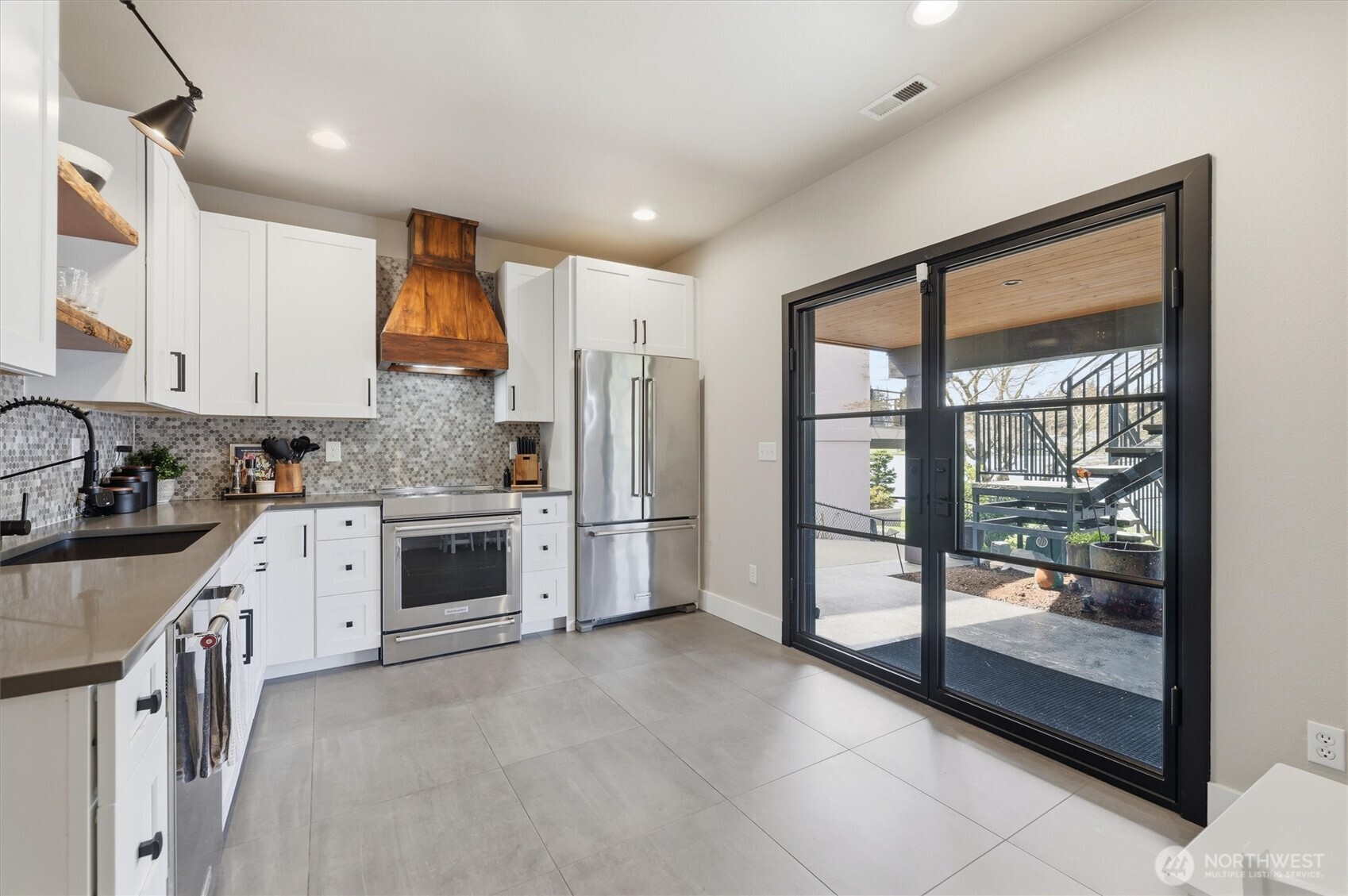 1202 184th Avenue Ct E, Lake Tapps, WA 98391